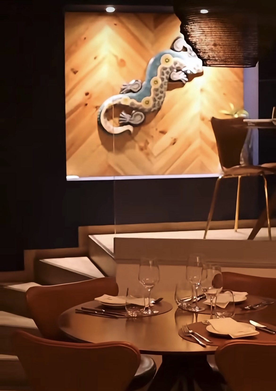 Unique dining experience in Lisbon — restaurant interior at Downunder